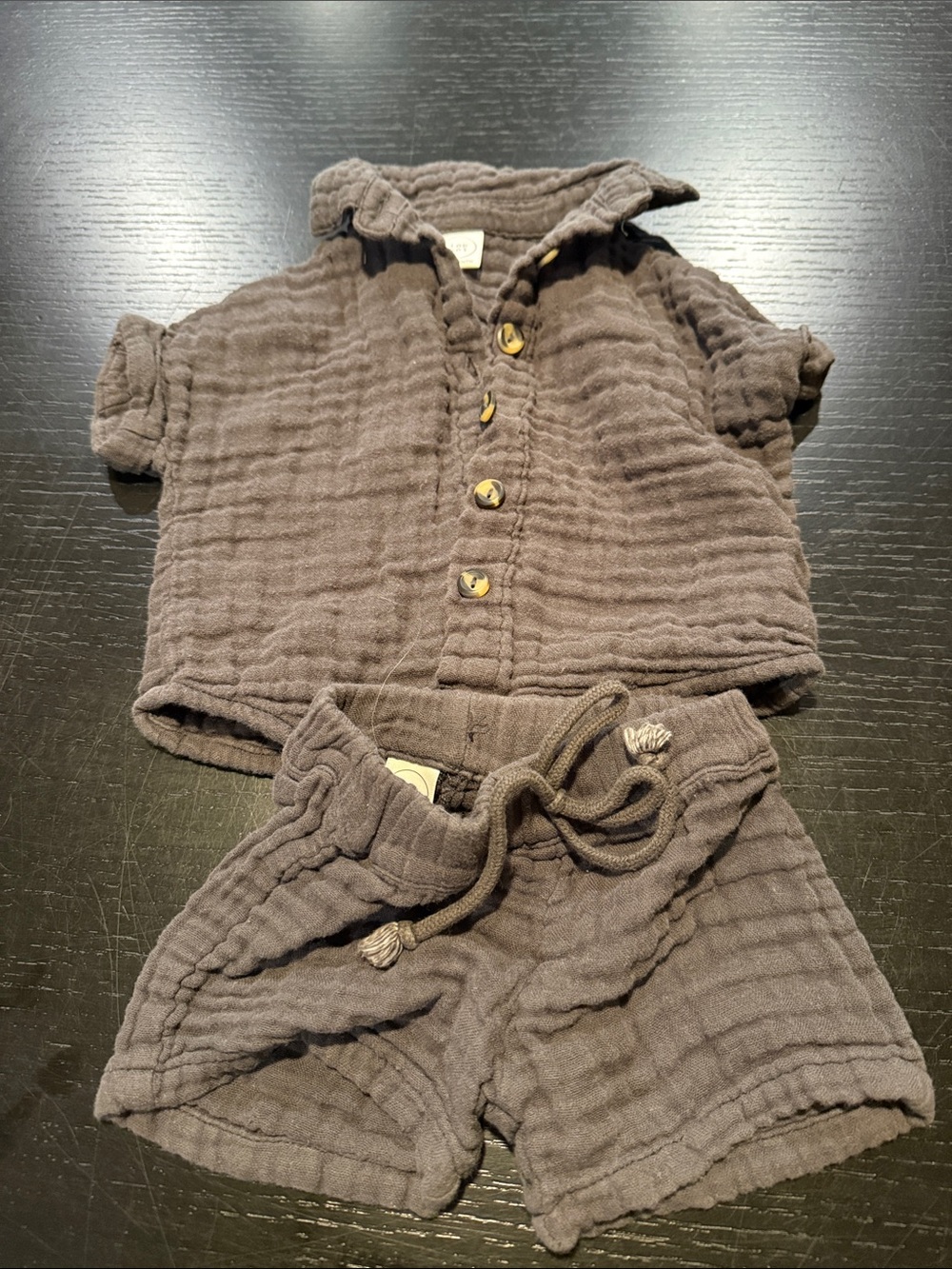 Two-Piece Cozy Gauze Baby Set in Charcoal Gray